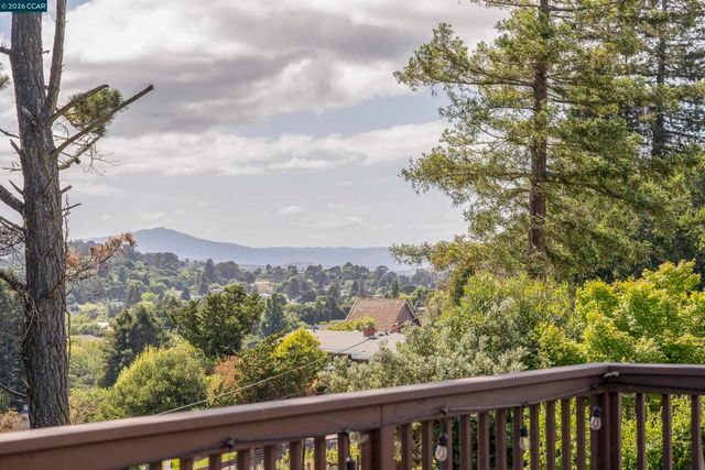 73 Pine Hill Dr, El Sobrante, CA 94803
