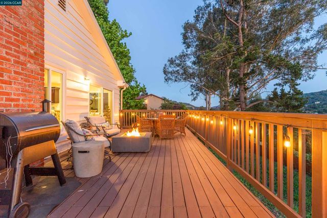 73 Pine Hill Dr, El Sobrante, CA 94803