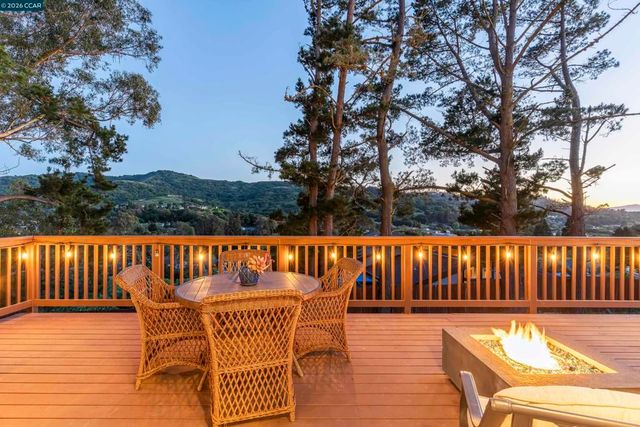 73 Pine Hill Dr, El Sobrante, CA 94803