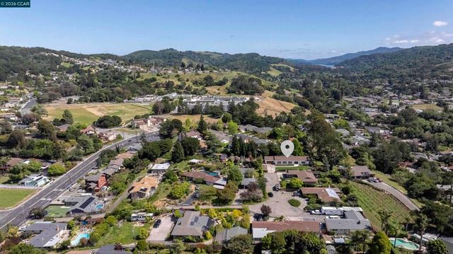 73 Pine Hill Dr, El Sobrante, CA 94803