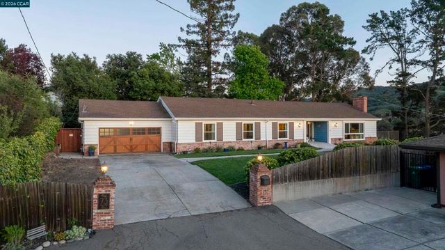 73 Pine Hill Dr, El Sobrante, CA 94803
