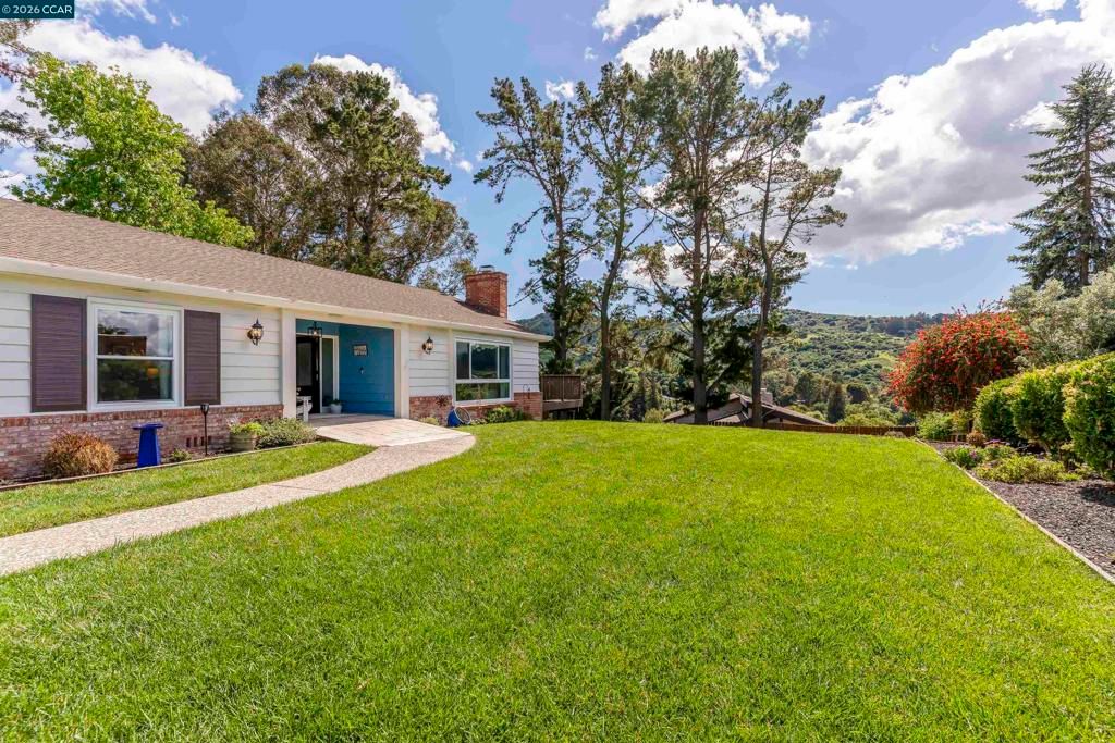 Image 10 of property listing at 73 Pine Hill Dr, El Sobrante, CA 94803