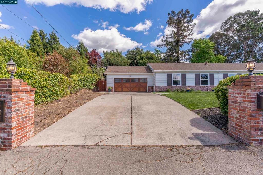 Image 11 of property listing at 73 Pine Hill Dr, El Sobrante, CA 94803