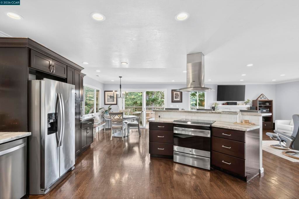 Image 24 of property listing at 73 Pine Hill Dr, El Sobrante, CA 94803