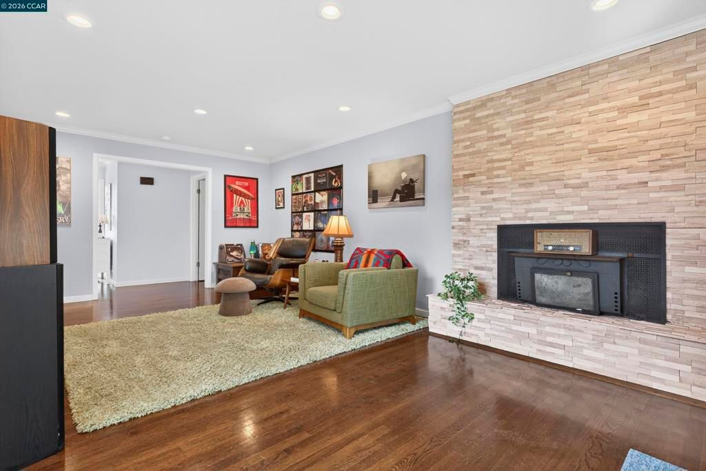 Image 32 of property listing at 73 Pine Hill Dr, El Sobrante, CA 94803