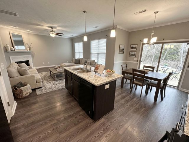 140 Annapolis Bend Cir, Hendersonville, TN 37075