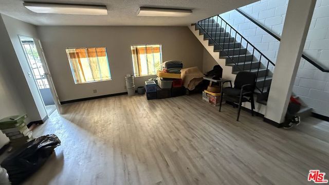 12621 Prairie Avenue, Hawthorne, CA 90250