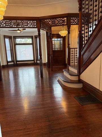 2451 W Jackson Boulevard, Chicago, IL 60612