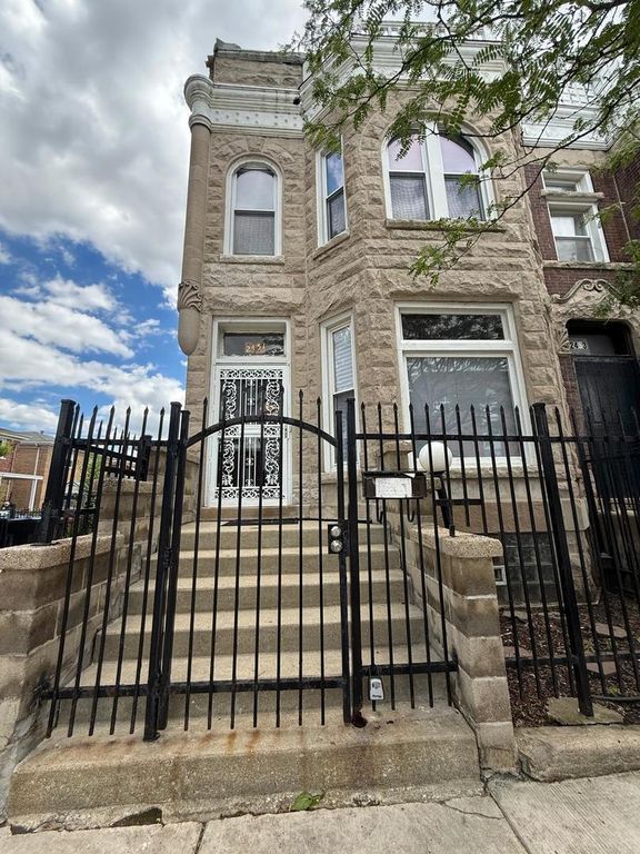 2451 W Jackson Boulevard, Chicago, IL 60612