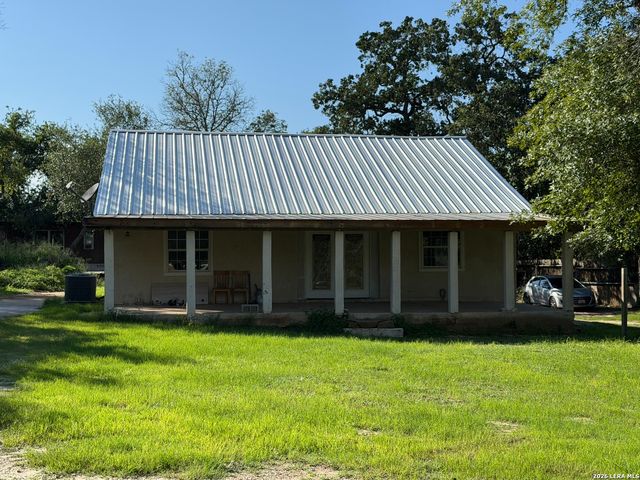 21825 PRIEST RD, Elmendorf, TX 78112
