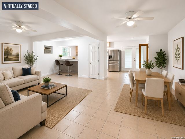 21825 PRIEST RD, Elmendorf, TX 78112