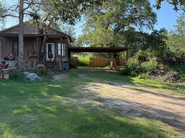 21825 PRIEST RD, Elmendorf, TX 78112