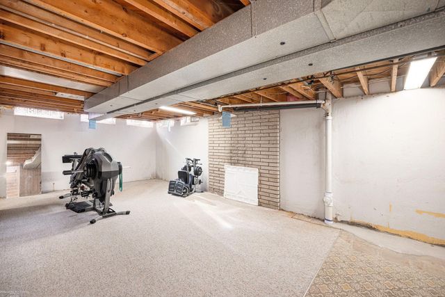 29649 Dover Avenue, Warren, MI 48088