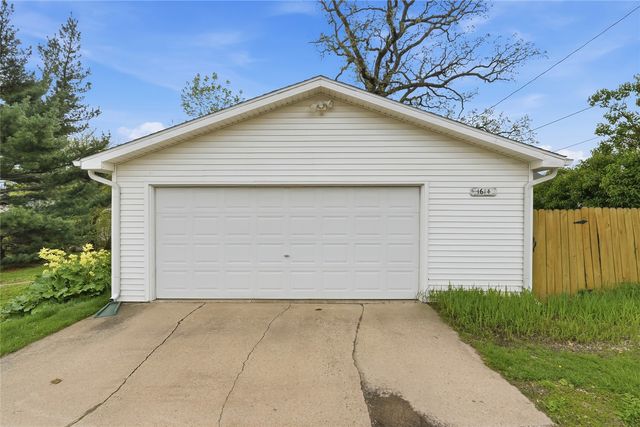 1614 J Avenue NE, Cedar Rapids, IA 52402