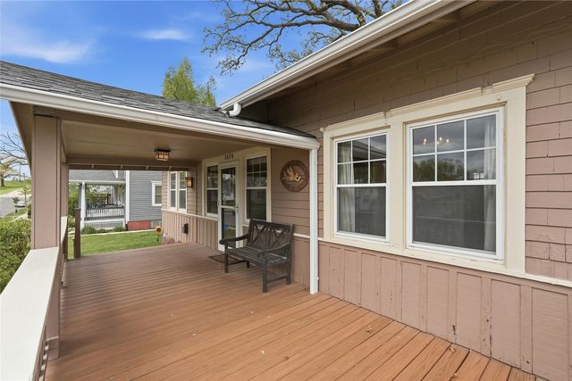 1614 J Avenue NE, Cedar Rapids, IA 52402