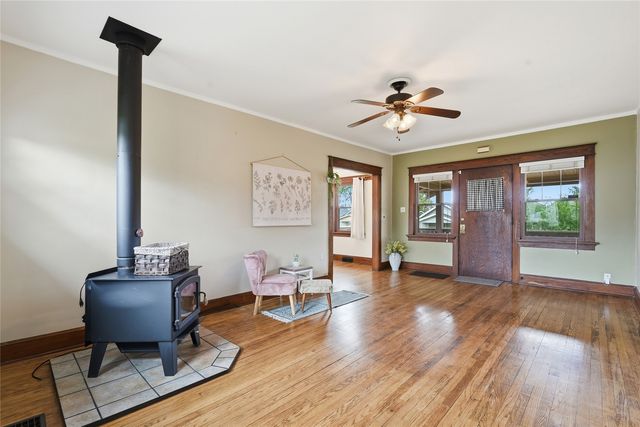 1614 J Avenue NE, Cedar Rapids, IA 52402