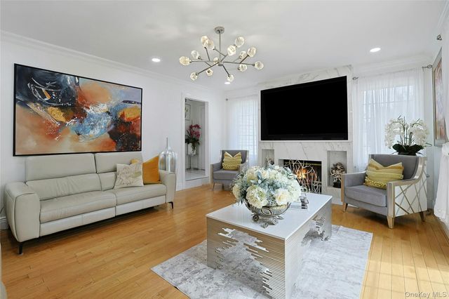 8 Stark Court, New City, NY 10956