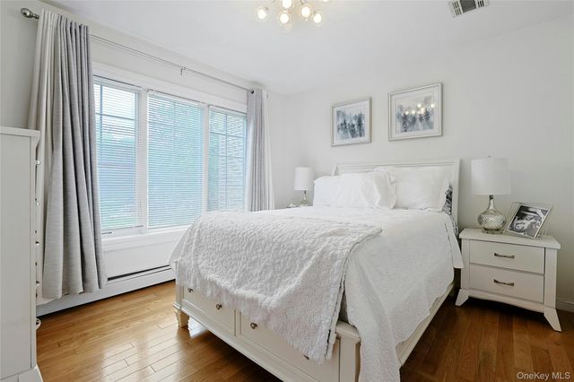 8 Stark Court, New City, NY 10956