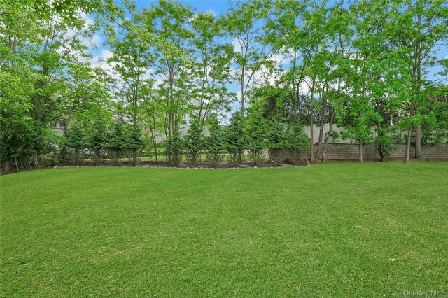 8 Stark Court, New City, NY 10956