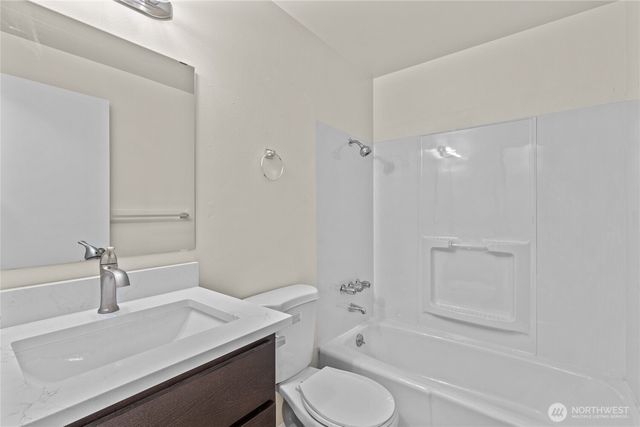 2902 N Carr, Tacoma, WA 98403