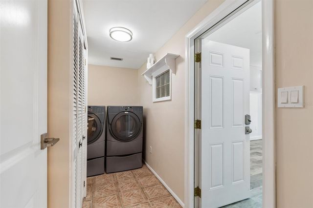 11670 81ST PLACE, Seminole, FL 33772