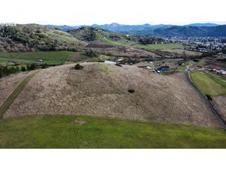 0 WIL Way, Winston, OR 97496