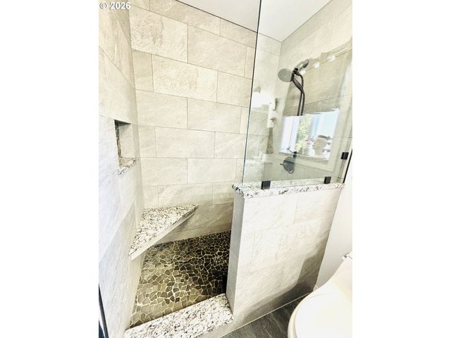 835 HIGHLAND Ave, Brookings, OR 97415