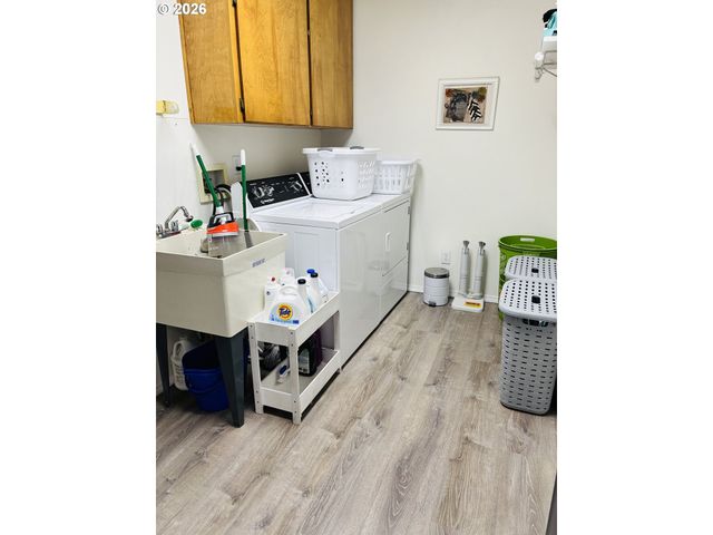 835 HIGHLAND Ave, Brookings, OR 97415