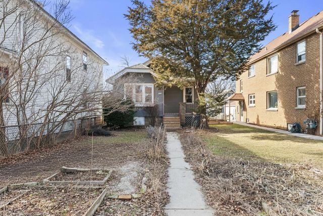3137 S Pine AVENUE, Milwaukee, WI 53207