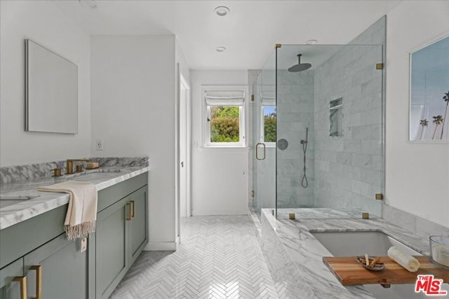 626 N Las Palmas Avenue, Los Angeles, CA 90004