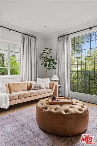 626 N Las Palmas Avenue, Los Angeles, CA 90004
