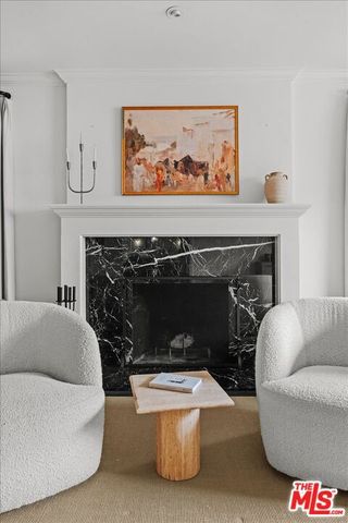 626 N Las Palmas Avenue, Los Angeles, CA 90004