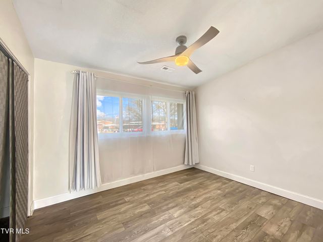 2315 Larkspur Drive, Johnson City, TN 37604