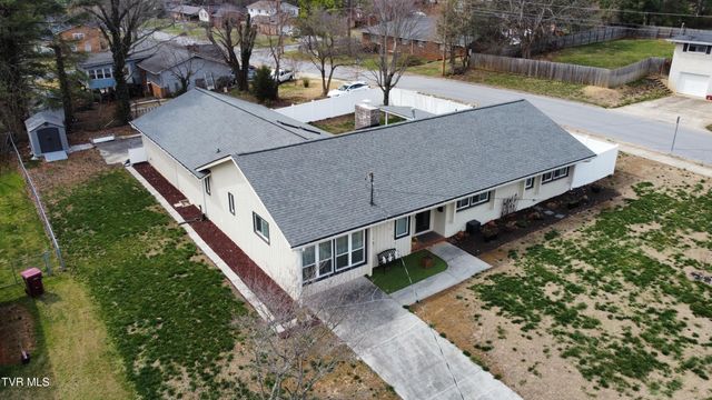 2315 Larkspur Drive, Johnson City, TN 37604