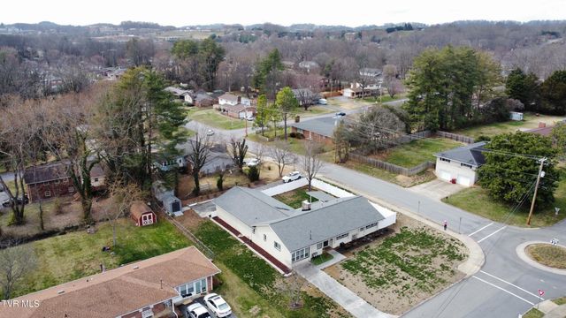 2315 Larkspur Drive, Johnson City, TN 37604