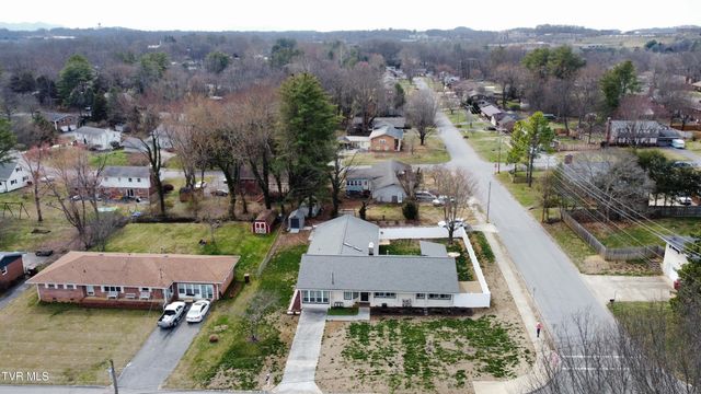 2315 Larkspur Drive, Johnson City, TN 37604