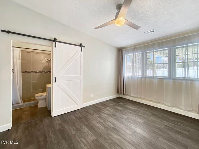 2315 Larkspur Drive, Johnson City, TN 37604