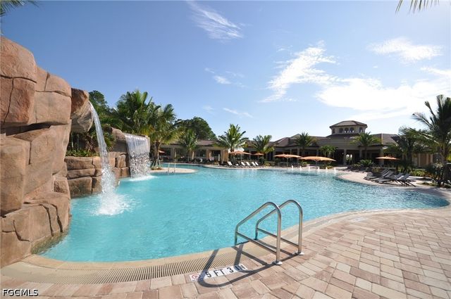 9584 Trevi CT 5214, Naples, FL 34113