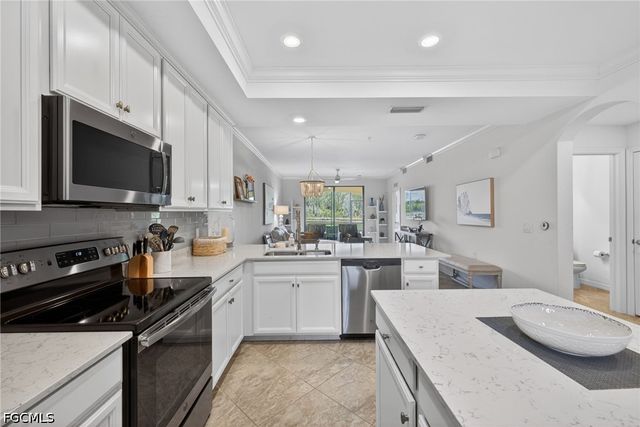 9584 Trevi CT 5214, Naples, FL 34113
