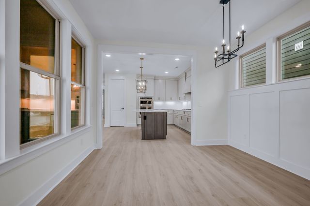 500 Eastboro Dr, Nashville, TN 37209