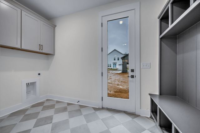 500 Eastboro Dr, Nashville, TN 37209