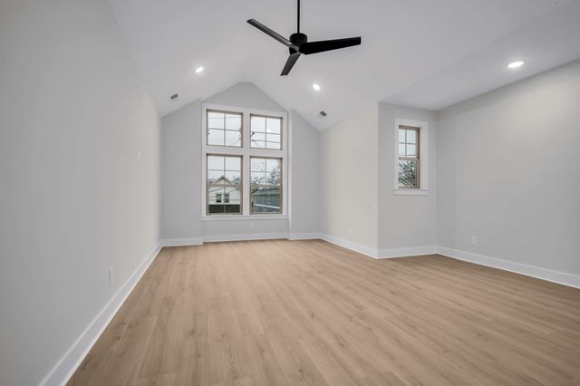 500 Eastboro Dr, Nashville, TN 37209