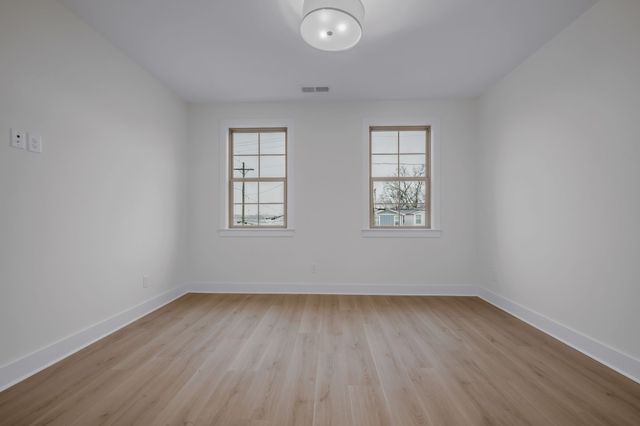 500 Eastboro Dr, Nashville, TN 37209