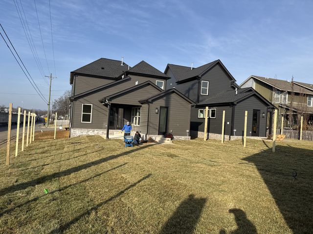 500 Eastboro Dr, Nashville, TN 37209