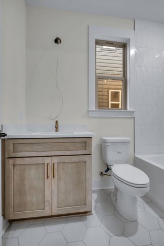 500 Eastboro Dr, Nashville, TN 37209