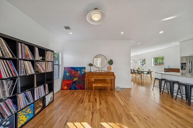 1915 Everett Street, Houston, TX 77009