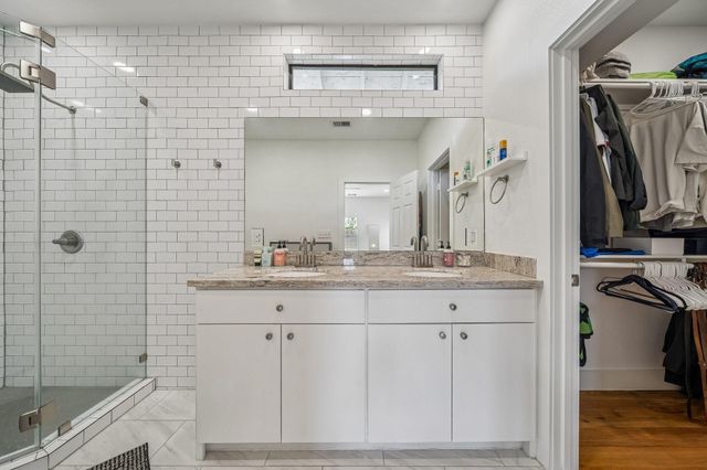 1915 Everett Street, Houston, TX 77009