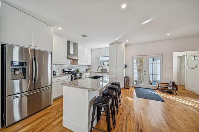 1915 Everett Street, Houston, TX 77009