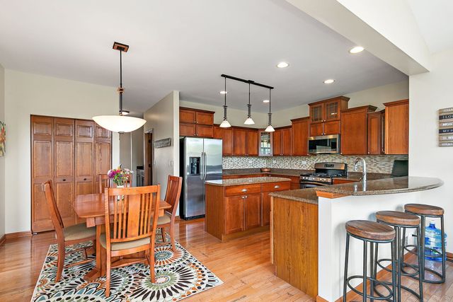 811 Singing Hills Drive, Volo, IL 60073