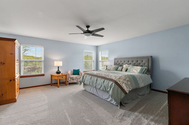 811 Singing Hills Drive, Volo, IL 60073